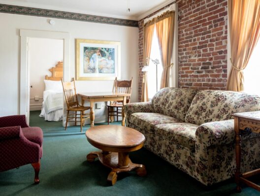 Stay, The Bishop Hotel