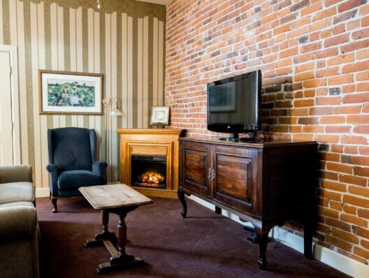 Stay, The Bishop Hotel